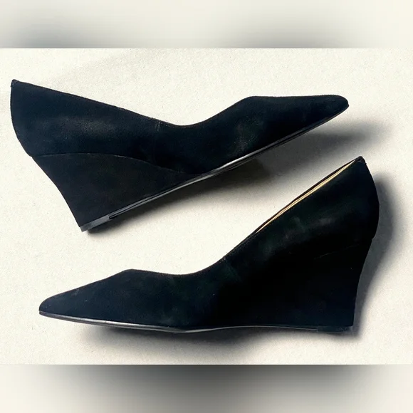 Marc Fisher Calea Black Suede Wedges Size 9.5 - Picture 3 of 6